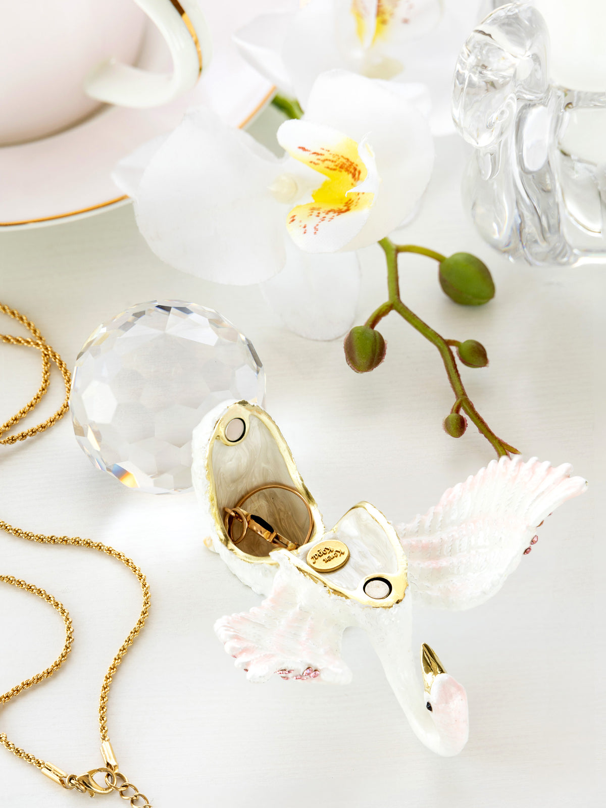 White Swan Holding Crystal