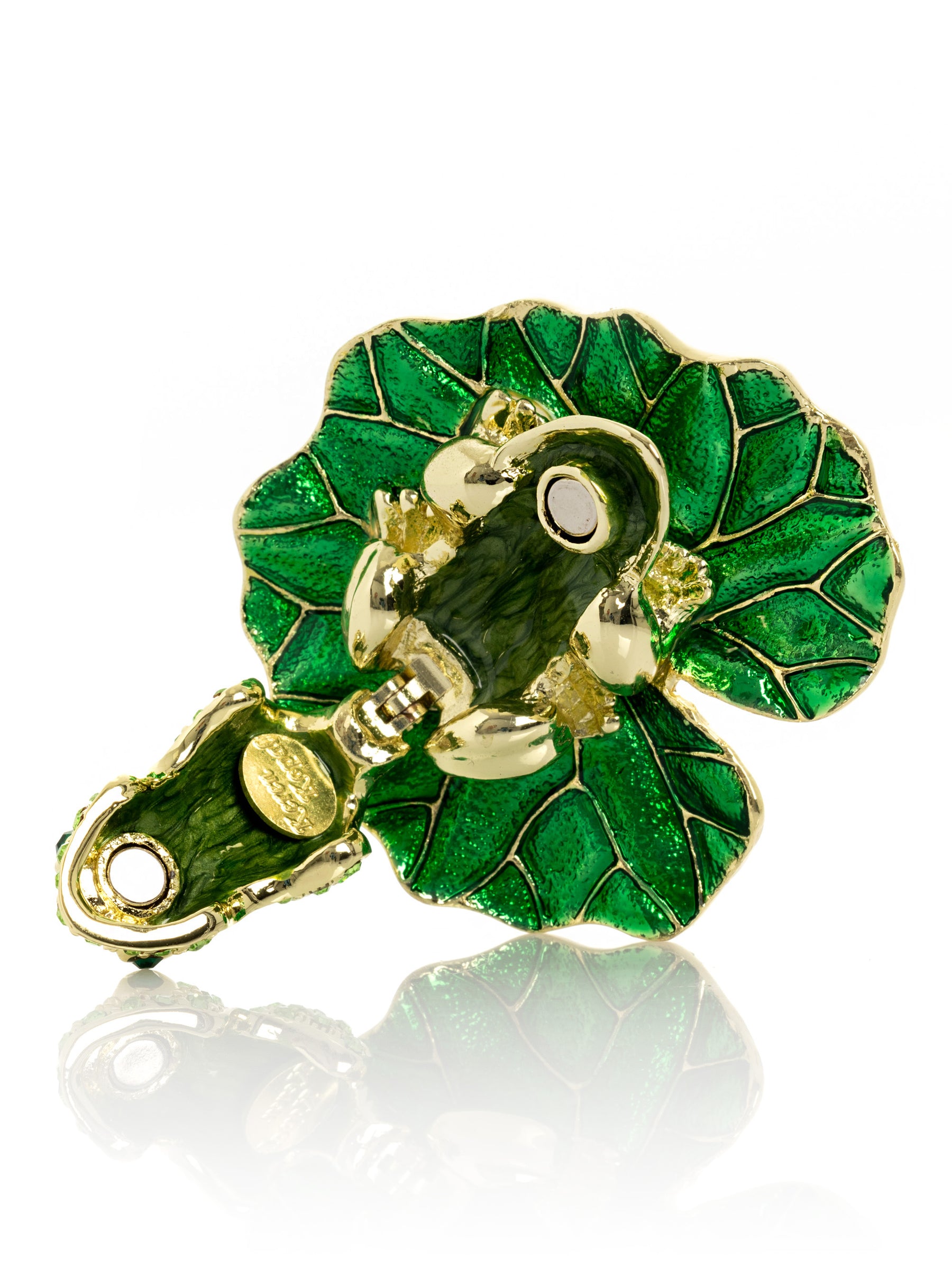 Keren Kopal Golden Frog on Green Leaf