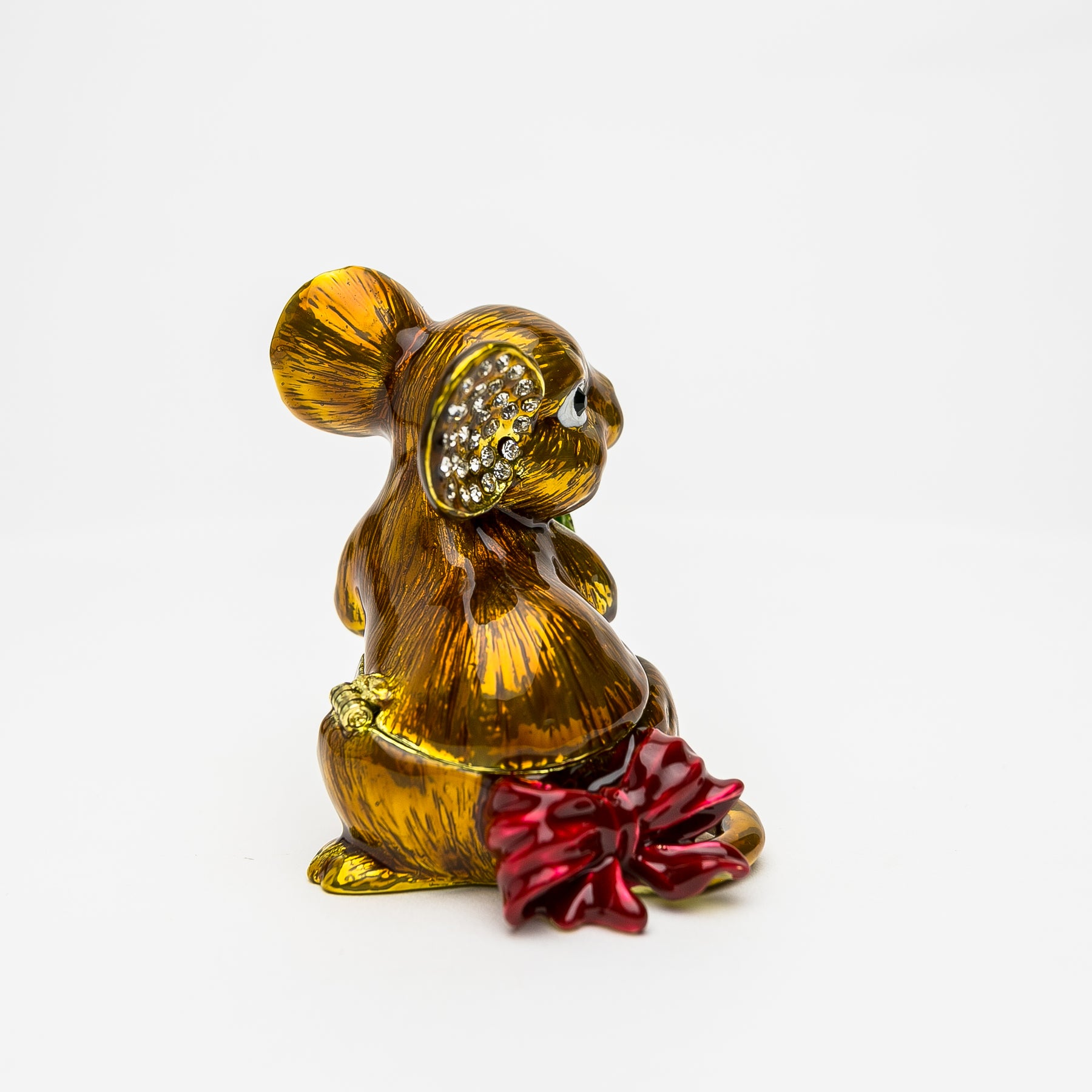 Keren Kopal Mouse Holding Flowers