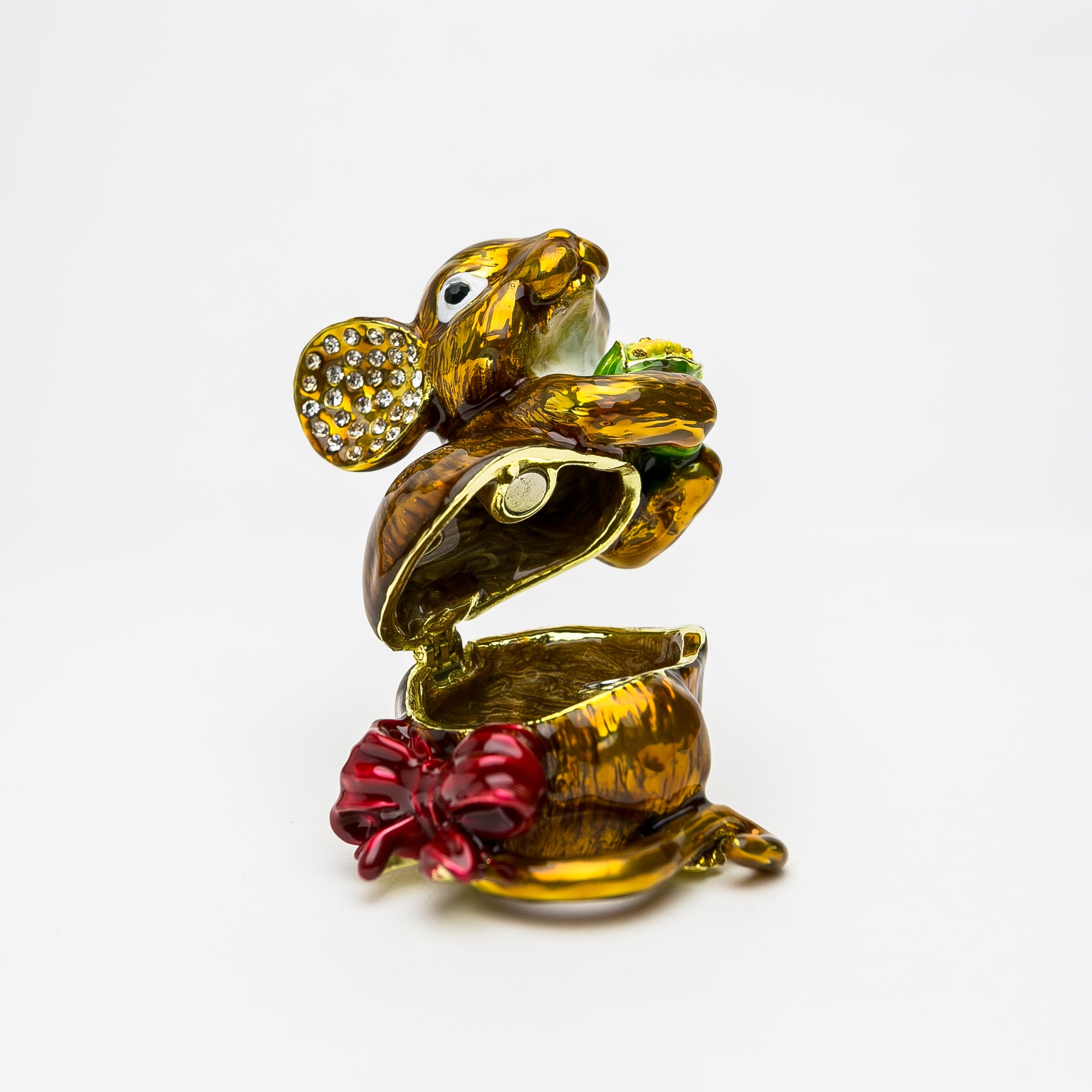 Keren Kopal Mouse Holding Flowers