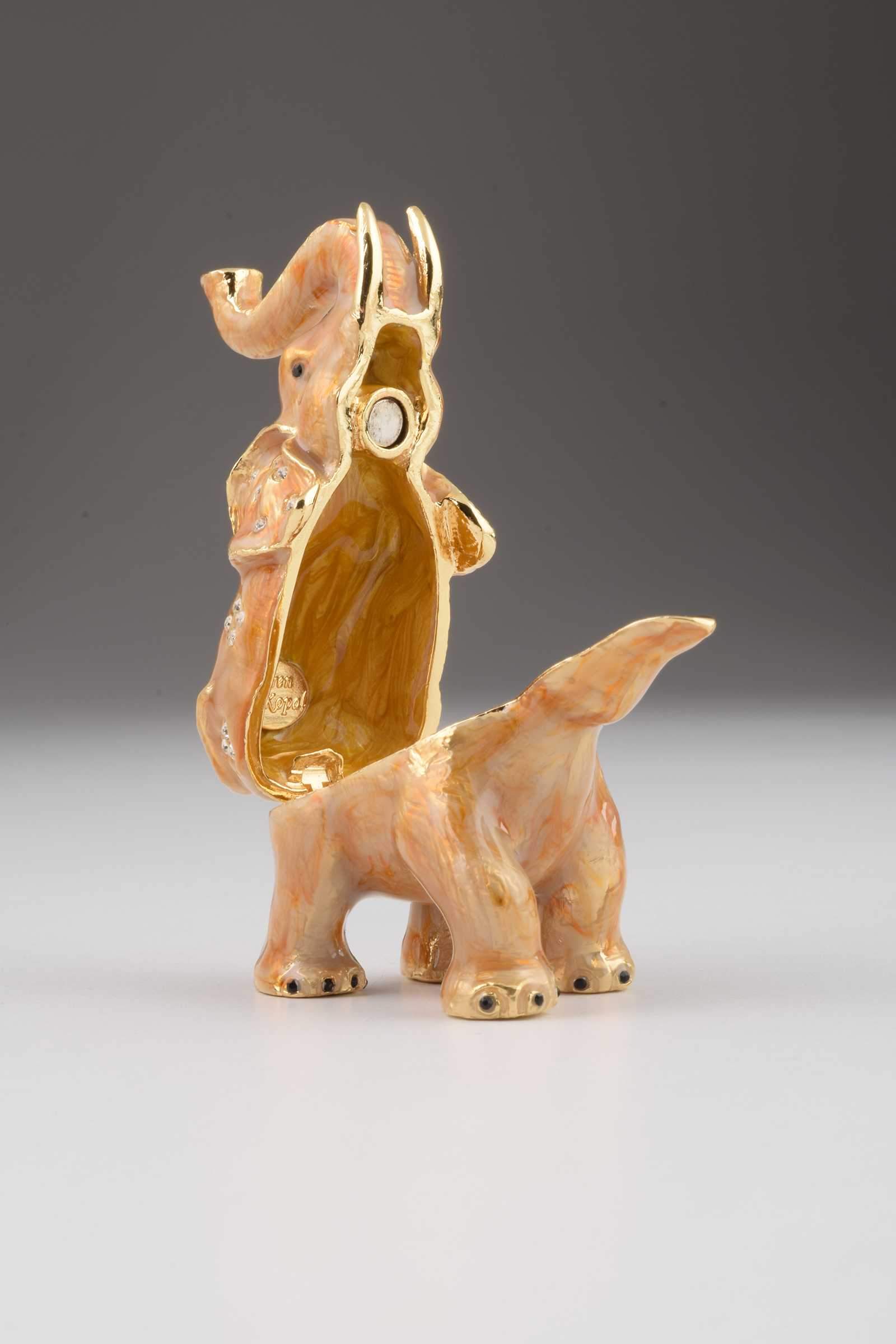 Keren Kopal Cheering Elephant