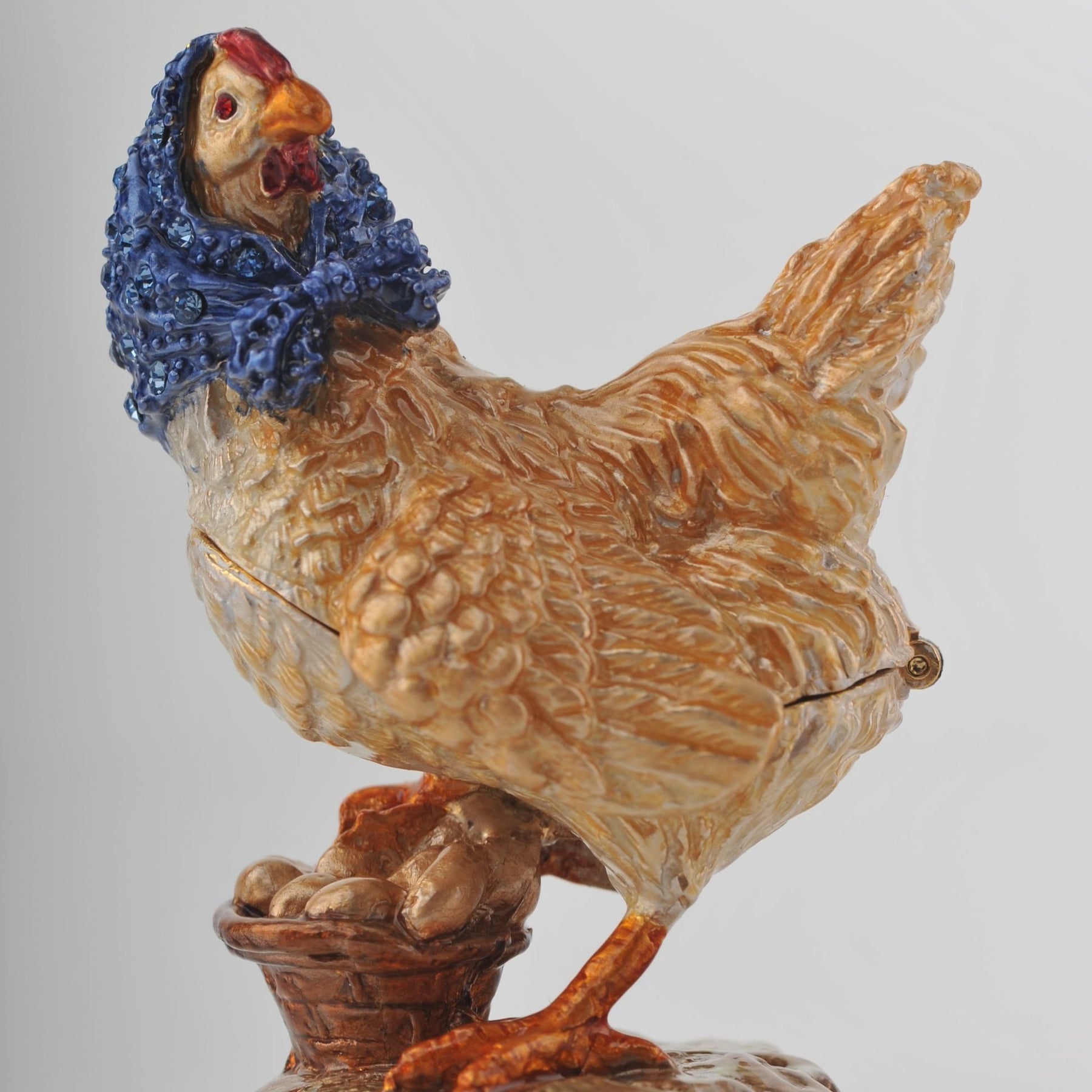 Keren Kopal Chicken with Head Cover