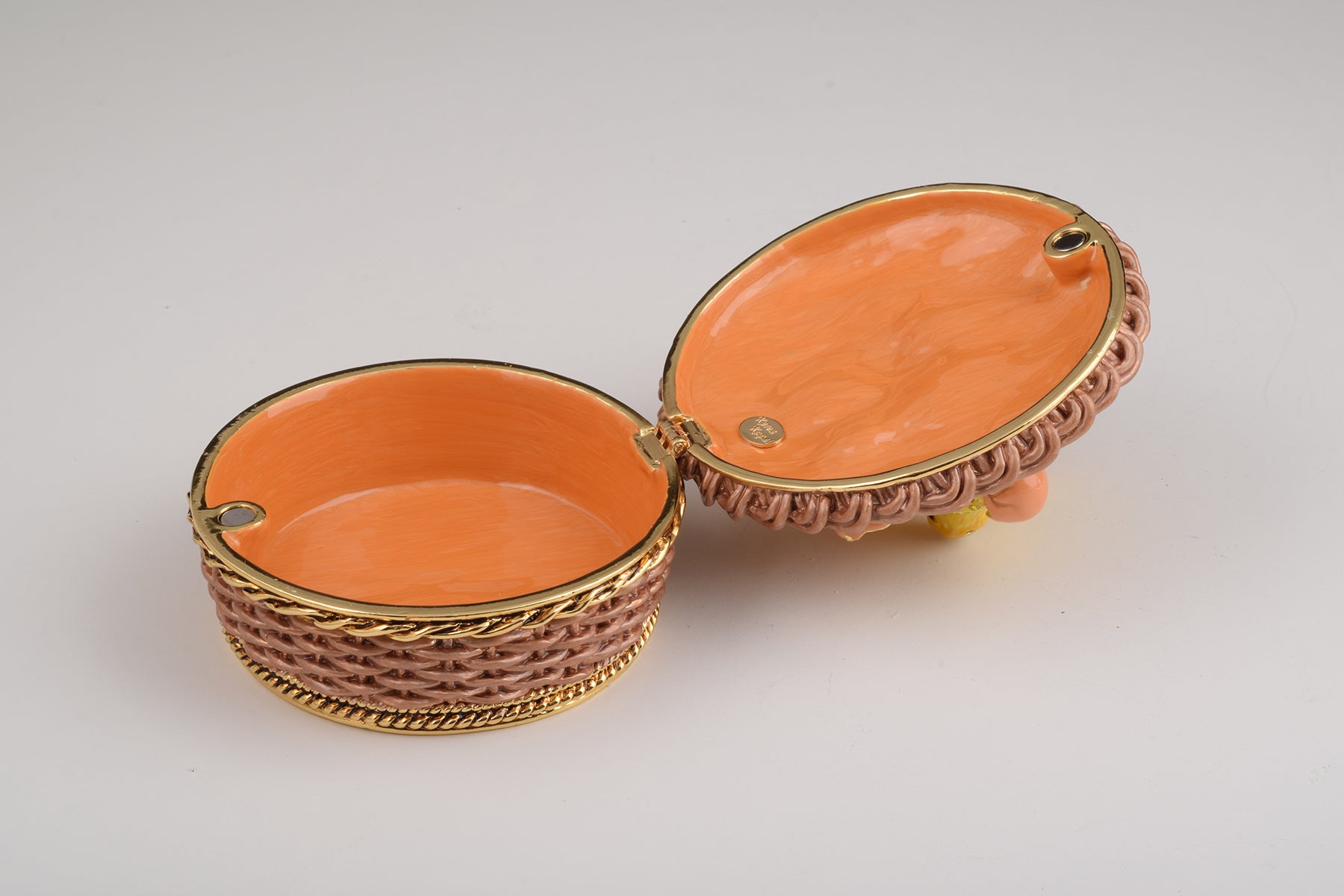 Keren Kopal Brown basket with Baby Chicks &eggs