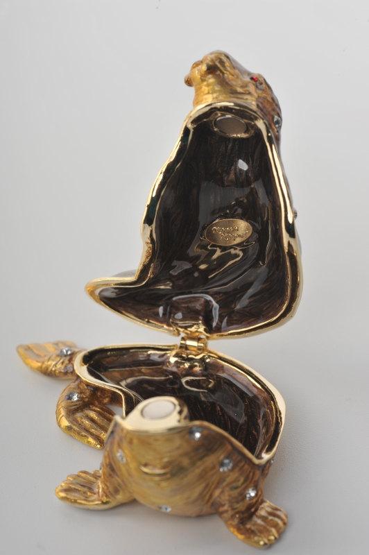 Keren Kopal Golden Sea Lion