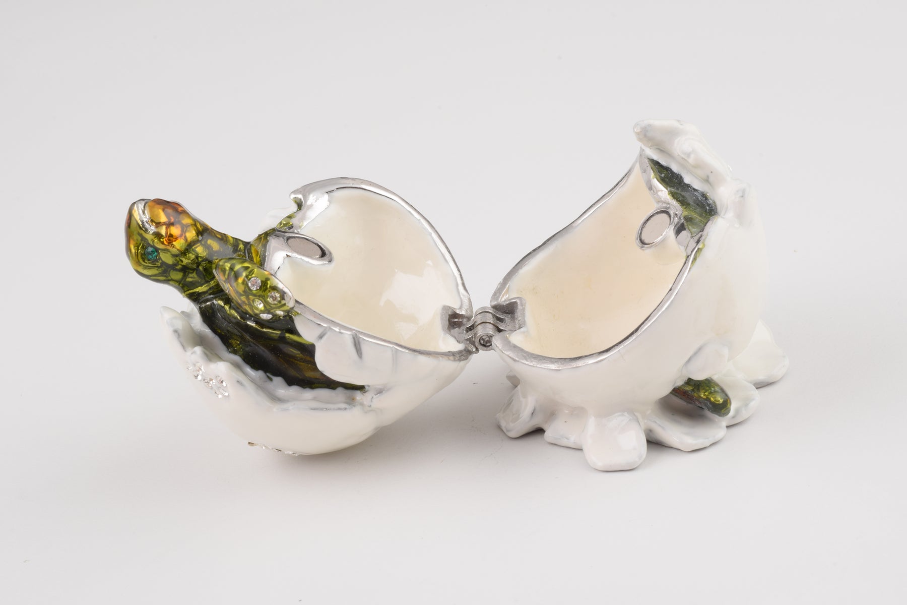 Keren Kopal Baby Turtle in an Egg Shell
