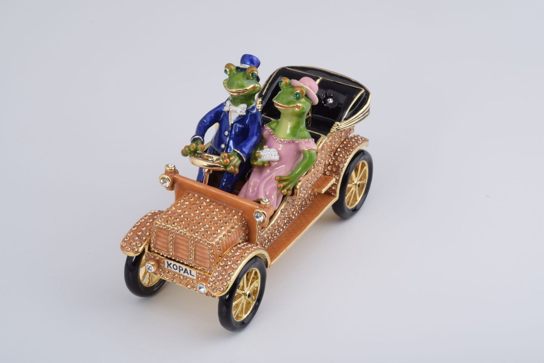 Keren Kopal Mr. & Mrs. Frog Car