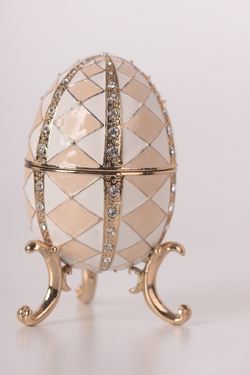 Keren Kopal White & Pink Music Playing Faberge Egg  102.00