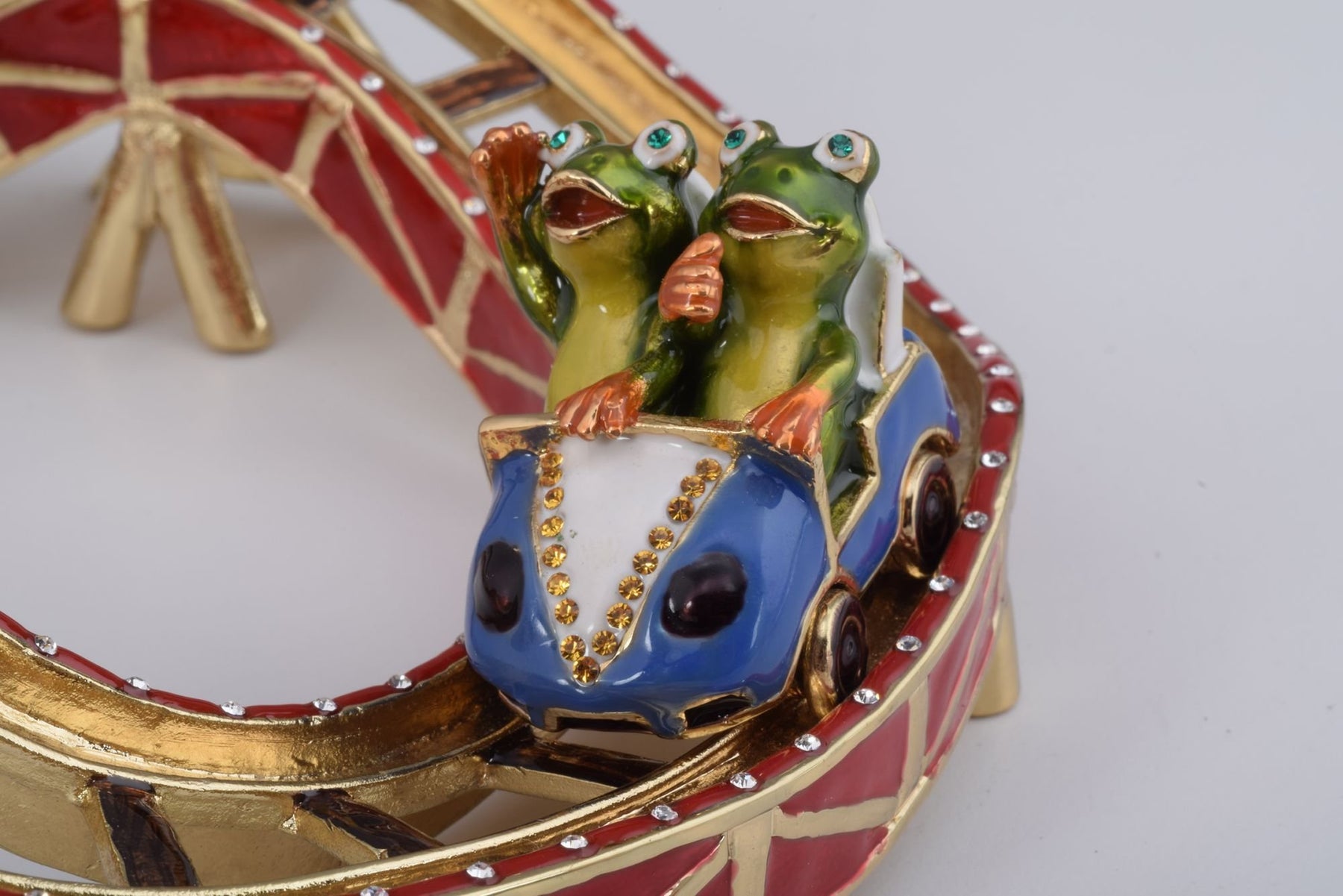 Keren Kopal Heart Shape Roller-coaster