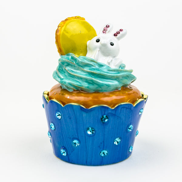 Rabbit on Cupcake