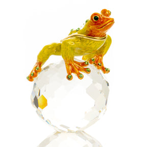 Frog on Crystal