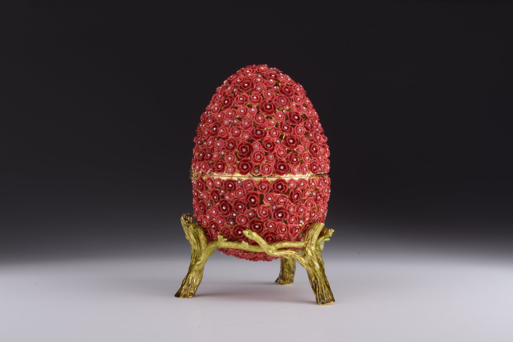 Rote Blumen Fabergé-Ei