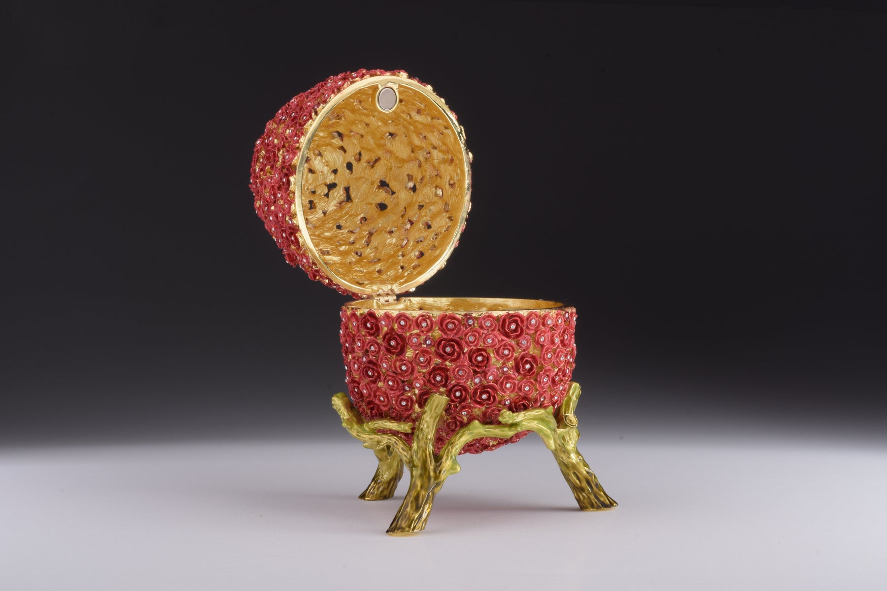 Rote Blumen Fabergé-Ei