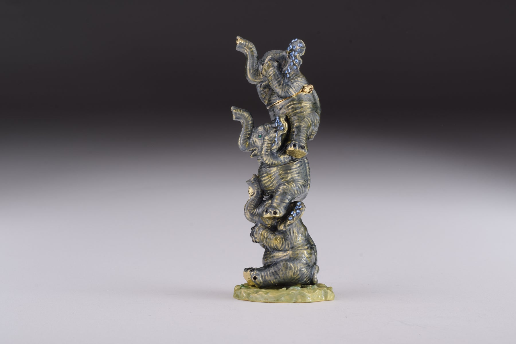 Keren Kopal Three Elephants