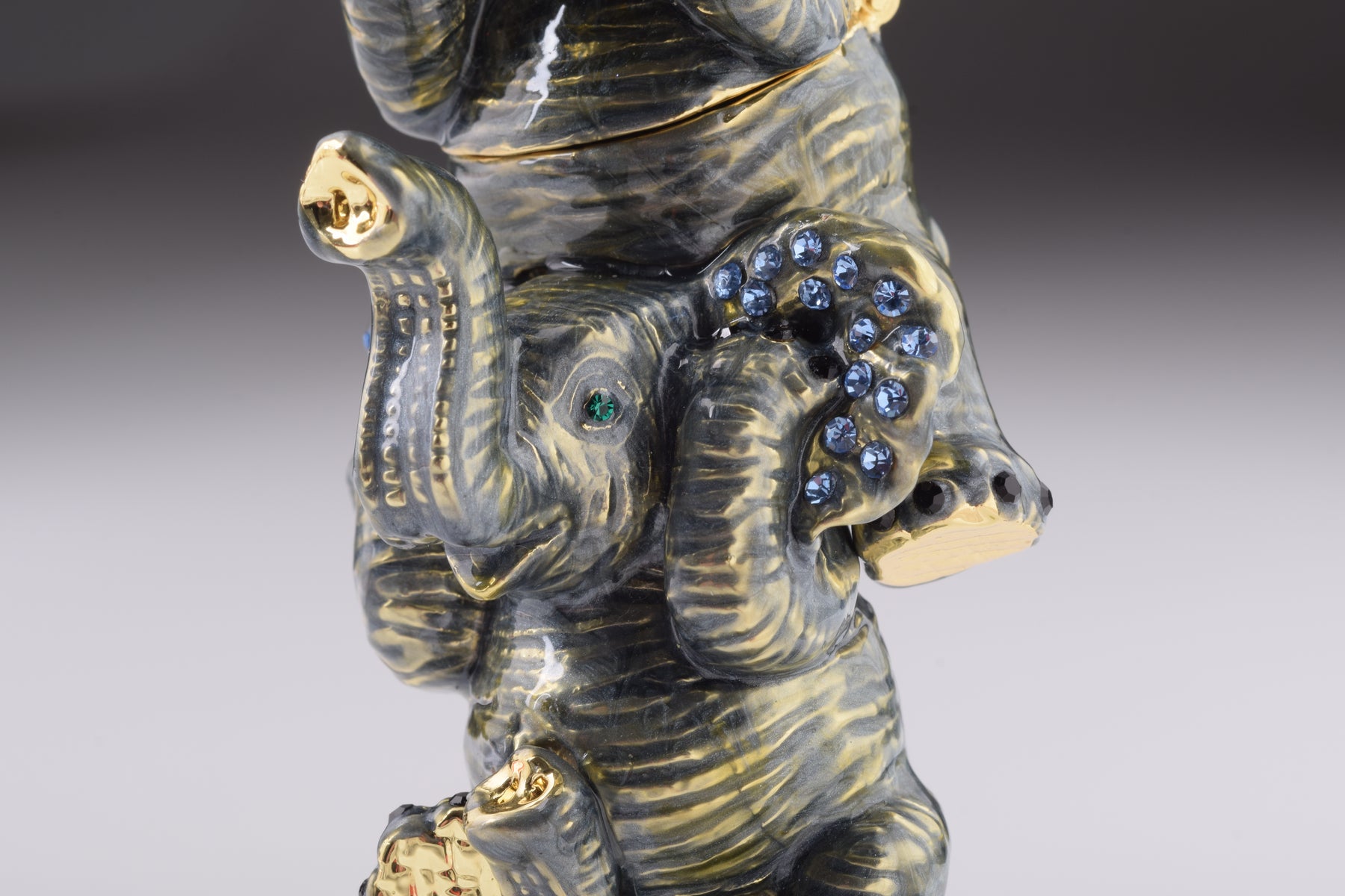 Keren Kopal Three Elephants