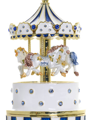 Blaues Faberge-Ei mit Pferdekarussell zum Aufziehen