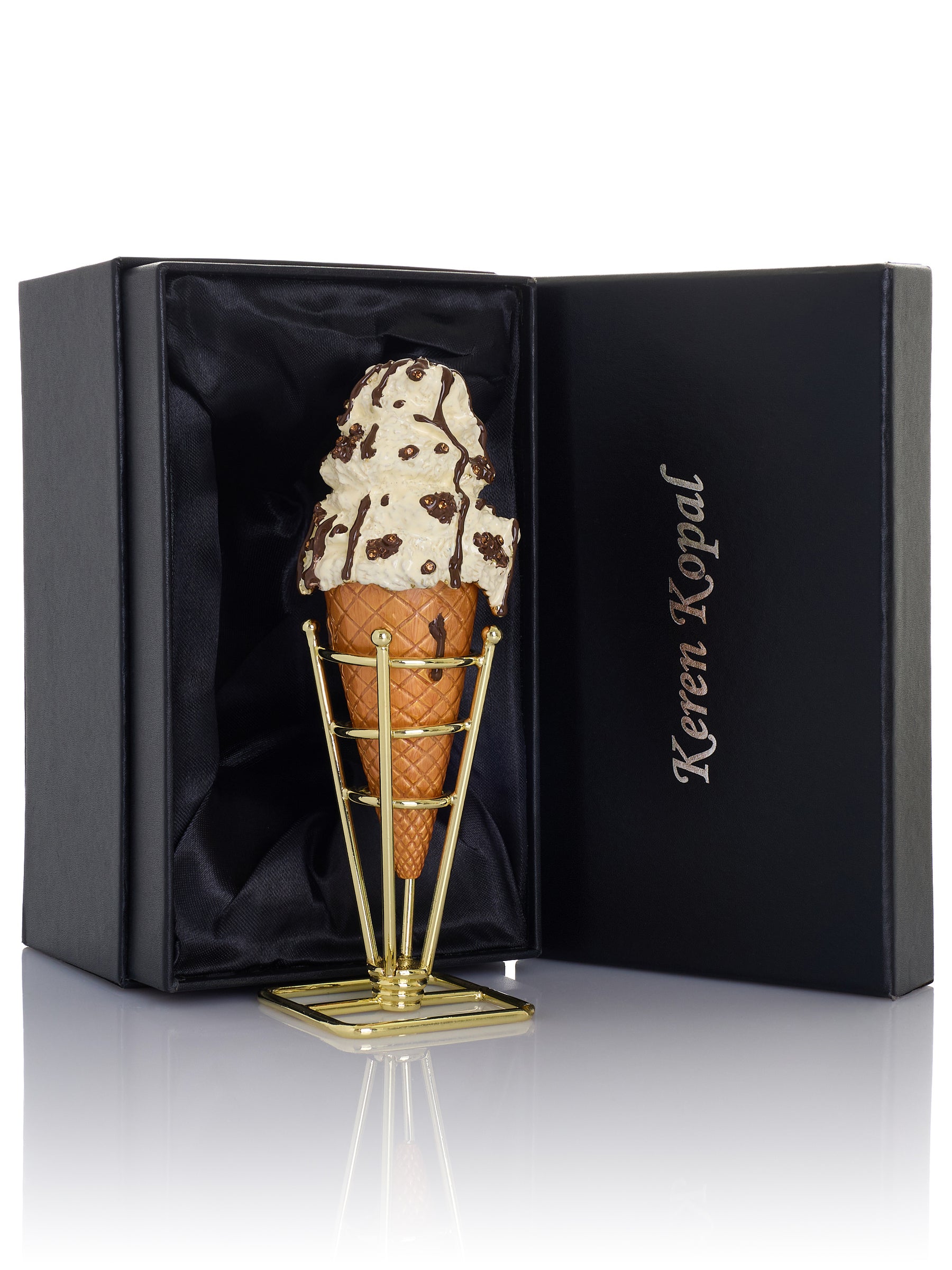 Cookies & Cream Eistüte mit geschmolzenem dunklem Schokoladenfudge-Drizzle Schmuckkästchen