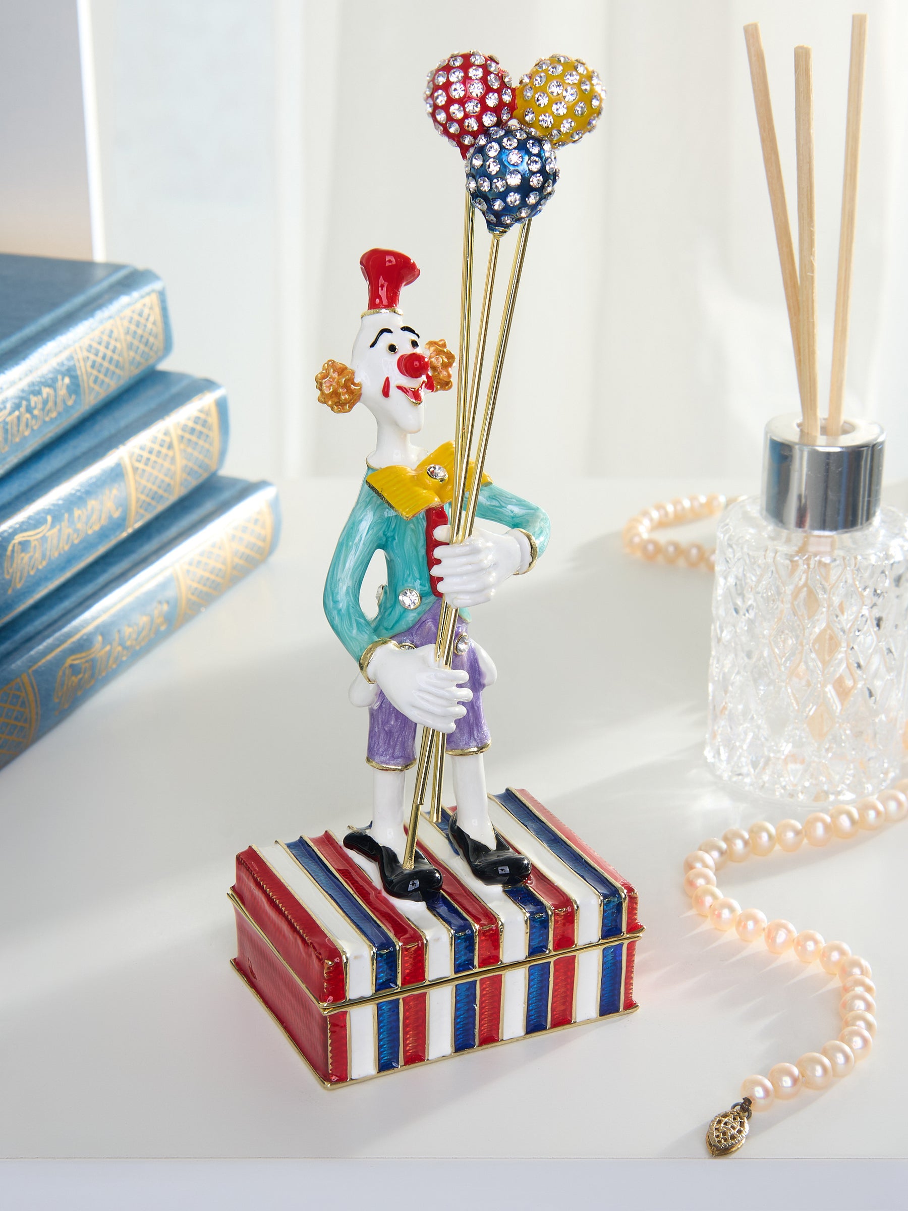 Circus Clown Holding Sparkling Balloons Trinket Box