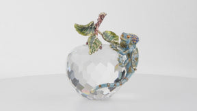 Pomme de cristal avec un caméléon
