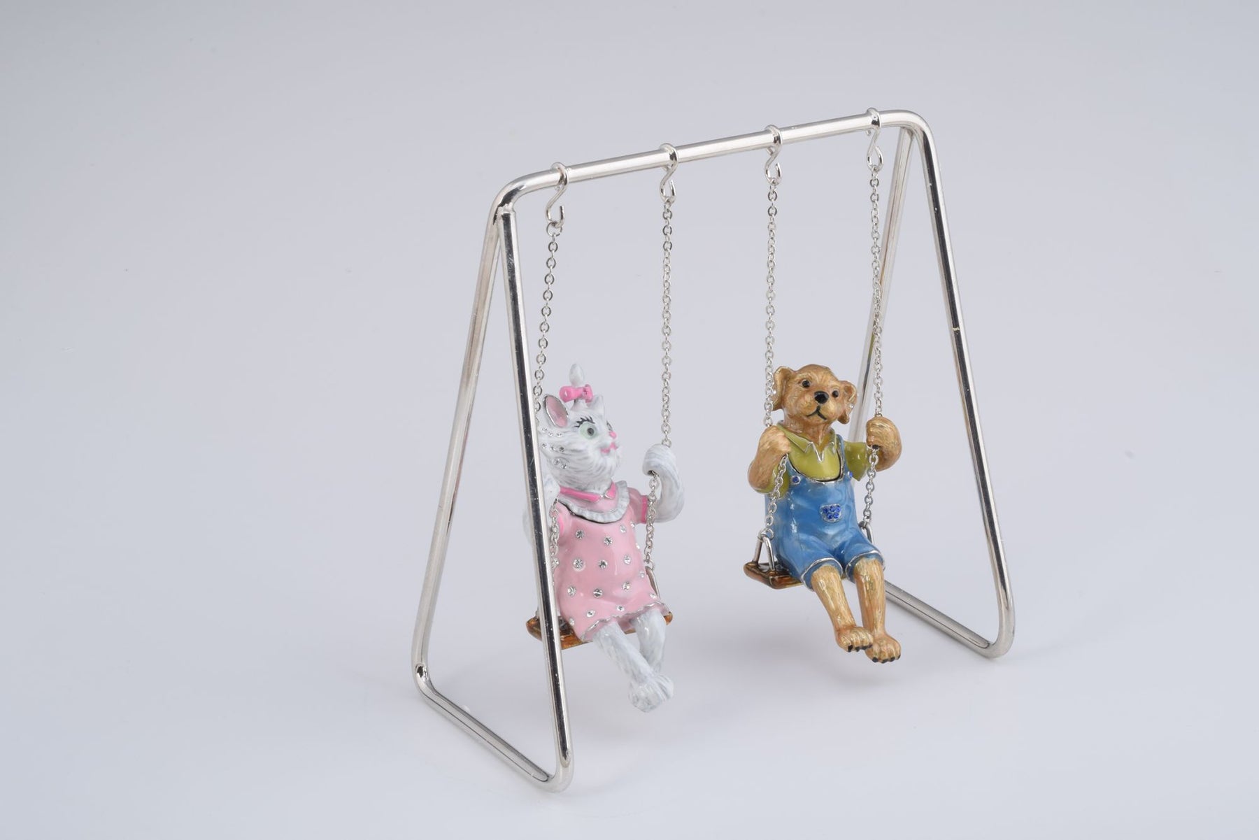 Cat & Dog Swinging