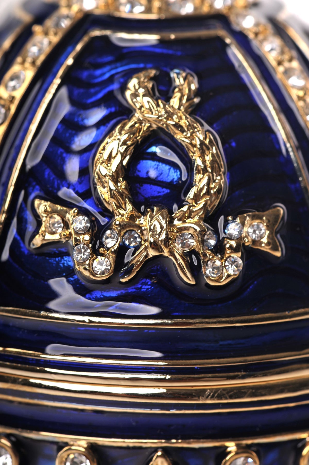 Blaues Fabergé-Osterei