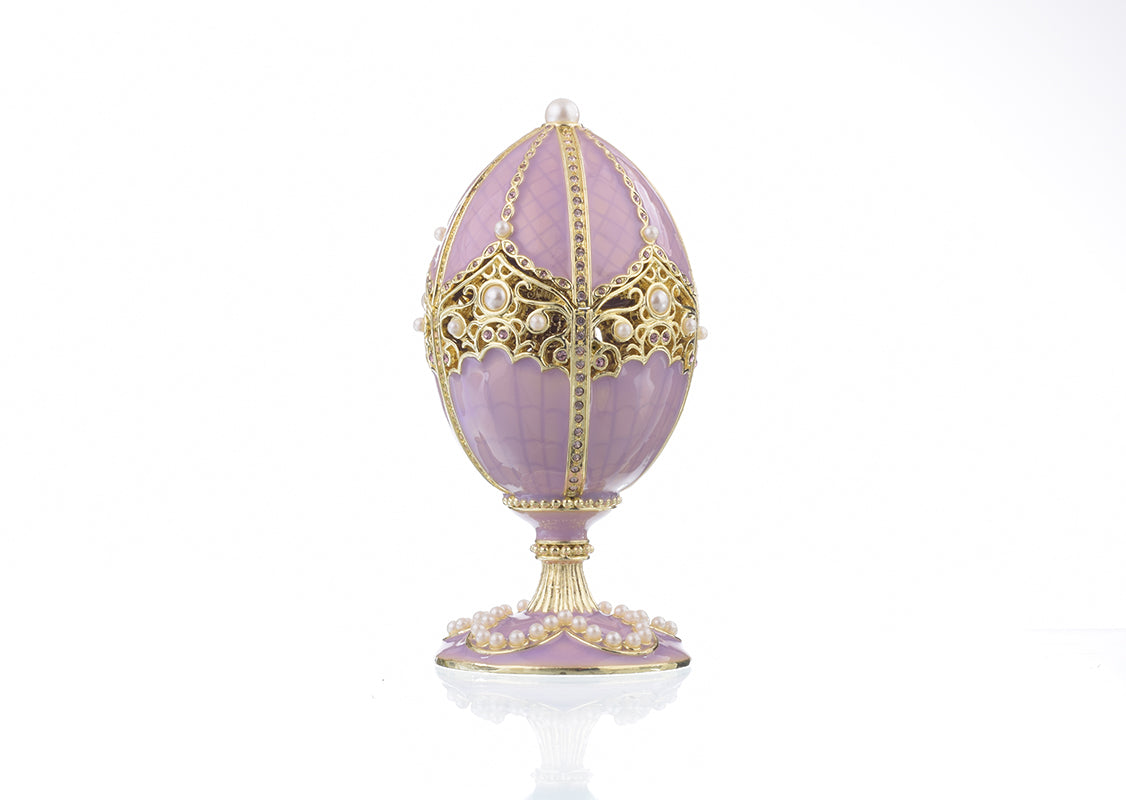 Oeuf de Fabergé violet avec violon à l'intérieur