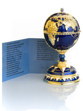 Globus Fabergé-Ei mit Segelschiff