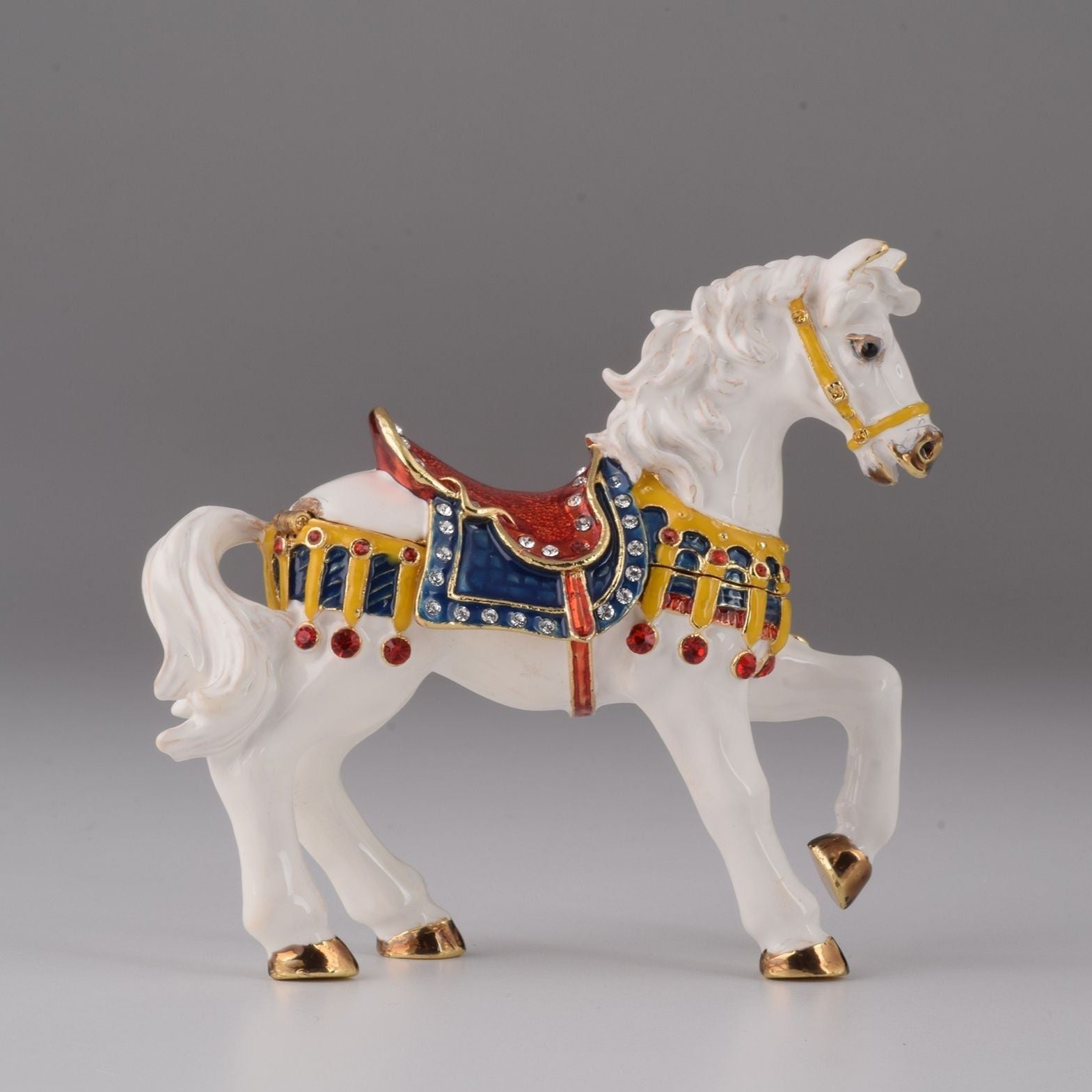 Keren Kopal Royal White Horse  81.50